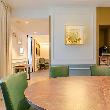 Hotel The Emerald House - Curio Collection By Hilton Lisboa