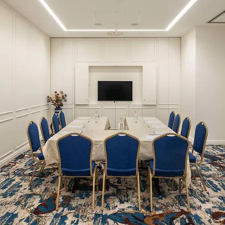 Hotel The Emerald House - Curio Collection By Hilton Lisboa