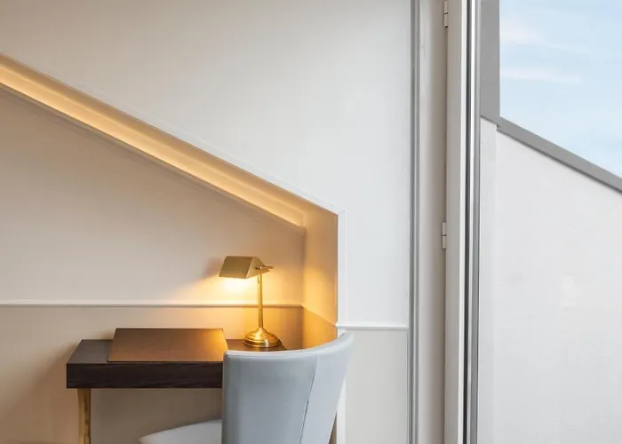 The Emerald House - Curio Collection By Hilton Hotel