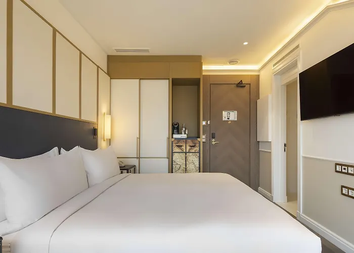 The Emerald House - Curio Collection By Hilton 4* Lissabon