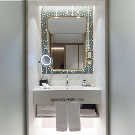 The Emerald House - Curio Collection By Hilton 4* ליסבון