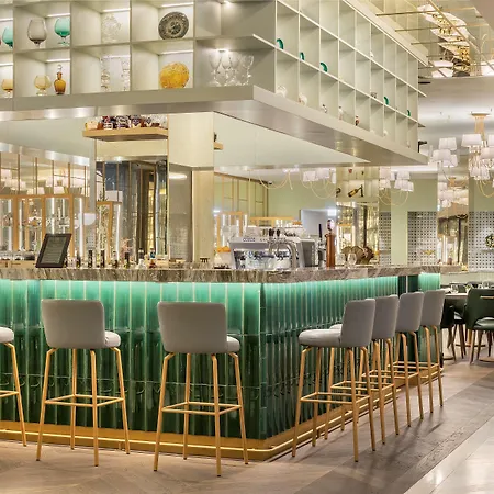 The Emerald House - Curio Collection By Hilton מלון ליסבון