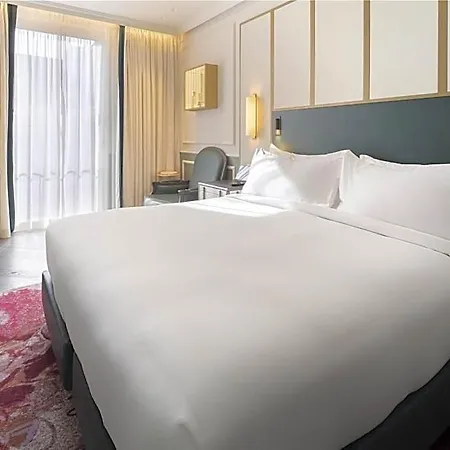 The Emerald House - Curio Collection By Hilton 리스본