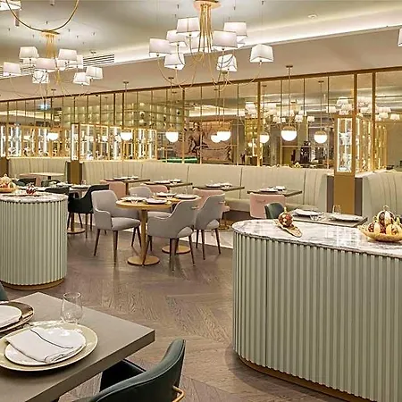 The Emerald House - Curio Collection By Hilton 리스본