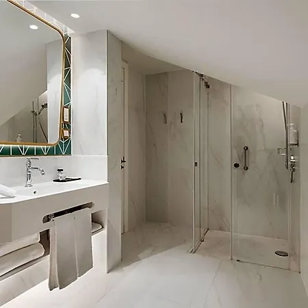 The Emerald House - Curio Collection By Hilton فندق Lisboa