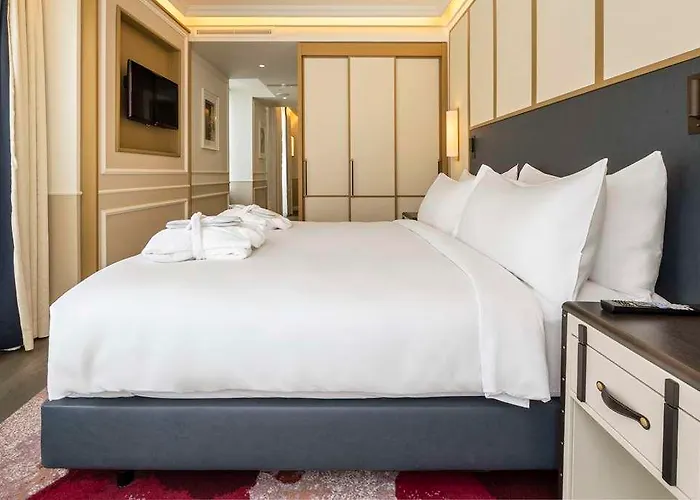The Emerald House - Curio Collection By Hilton 4* Lissabon