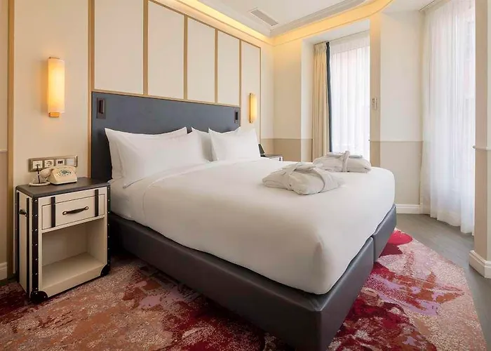 The Emerald House - Curio Collection By Hilton Lissabon