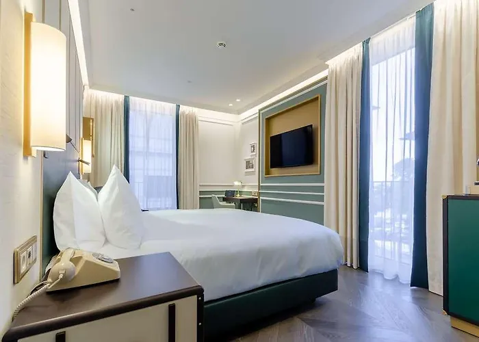 The Emerald House - Curio Collection By Hilton Lissabon