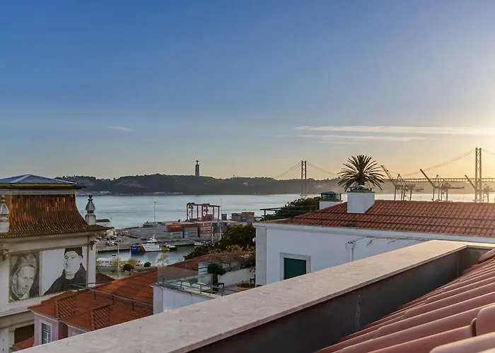 The Emerald House - Curio Collection By Hilton 4* Lissabon
