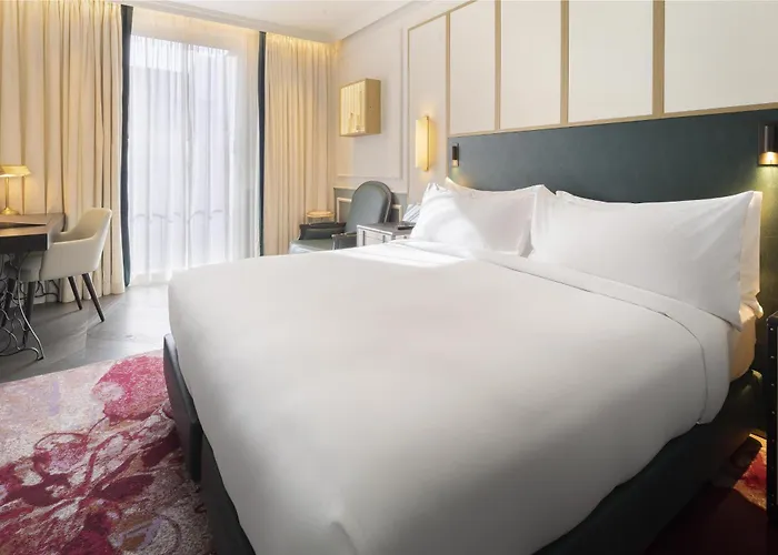 Hotel The Emerald House - Curio Collection By Hilton Lissabon