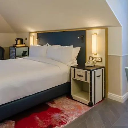 The Emerald House - Curio Collection By Hilton Hotel Lisbon
