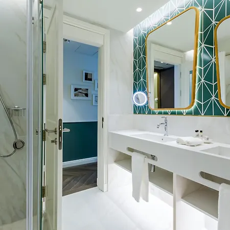 Hotel The Emerald House - Curio Collection By Hilton Lisbon