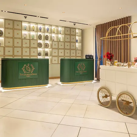 The Emerald House - Curio Collection By Hilton 4* ליסבון