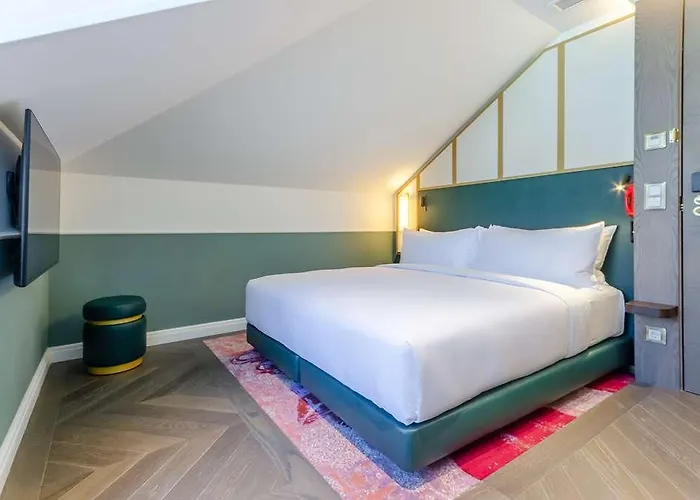 The Emerald House - Curio Collection By Hilton Hotel Lisboa